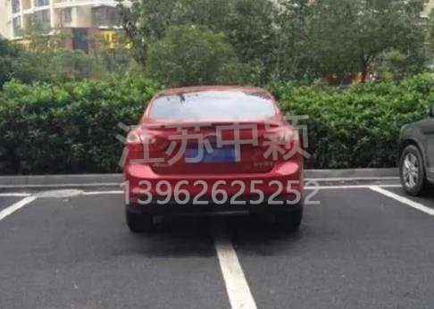 車停在車位也被貼處罰單子？交通警察：這三種停車方式也算違規(guī)！