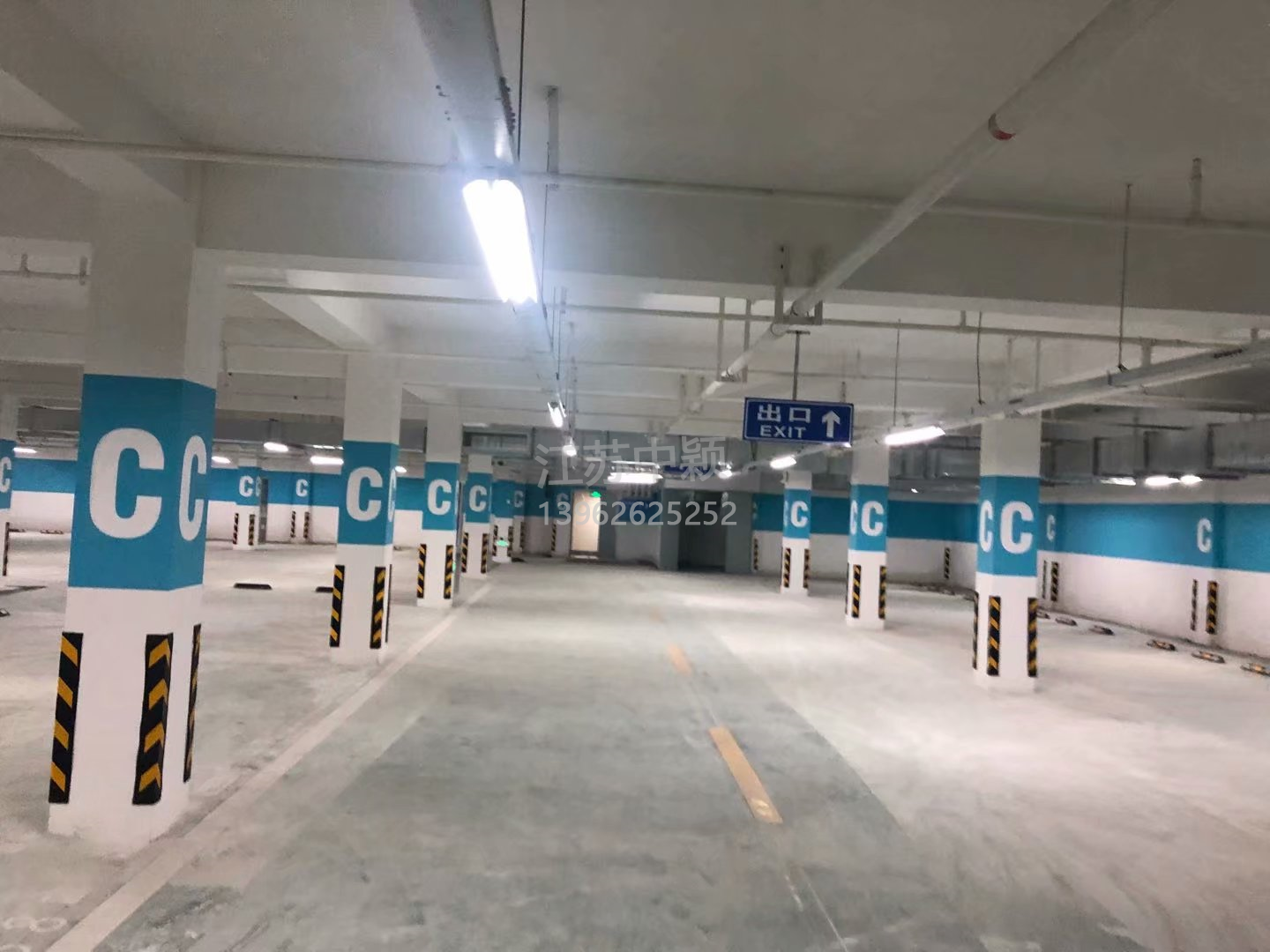 地下停車場(chǎng)劃線用什么材料,停車場(chǎng)劃線要用什么工具？